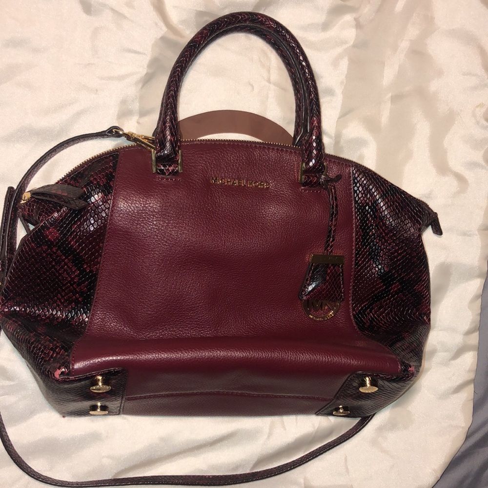 Michael Kors Riley - Picture 2 of 4